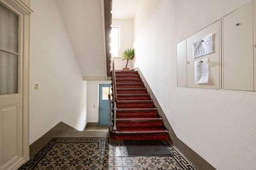 Treppenhaus - 4 Zimmer Etagenwohnung zum Kaufen in Konstanz