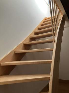interne Treppe ins DG - 