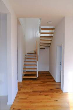 Peter Dondorf Immobilien - Treppe/Flur - Etagenwohnung mit 185,00 m&sup2; in Aachen zum Kaufen