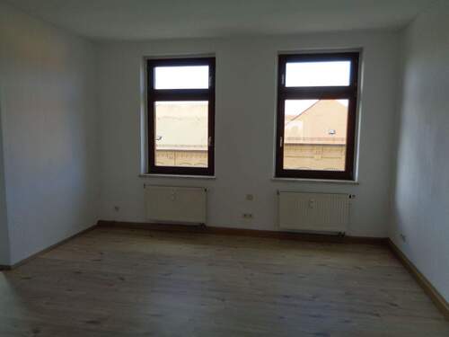 02 Wohnen - 4 Zimmer Etagenwohnung in Plauen