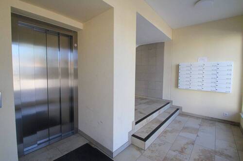 Zugang mit Lift - 