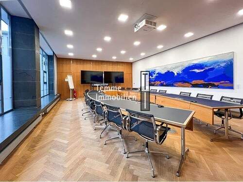 großer Besprecher - Büro in Nürnberg