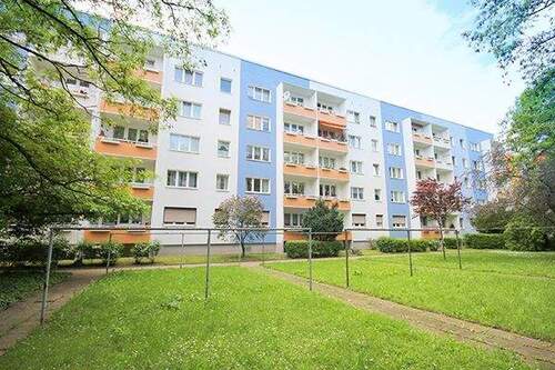 Ansicht hinten - Etagenwohnung mit 49,70 m&sup2; in Halle (Saale) zur Miete