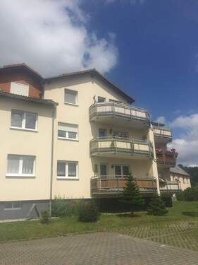 Außenansicht1.JPG - gemütliche 2-Zi. DG-Whg. mit großem Südbalkon