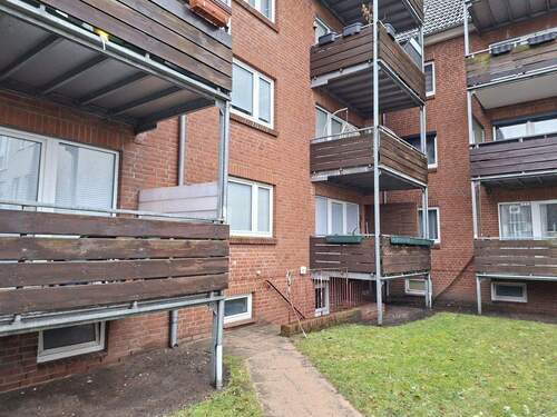 Hofansicht - 3 Zimmer Etagenwohnung zum Kaufen in Neumünster