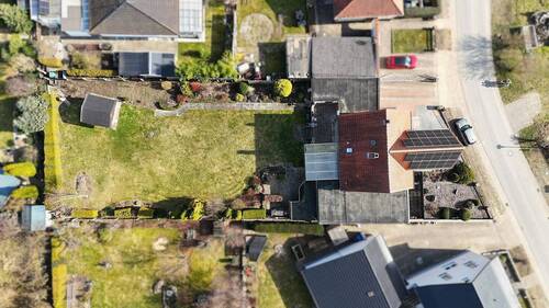 Luftbild - Einfamilienhaus mit 201,60 m&sup2; in Königslutter (Lauingen) zum Kaufen