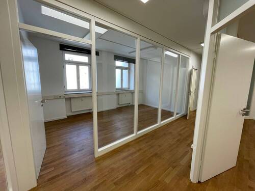 Büro 6 - 