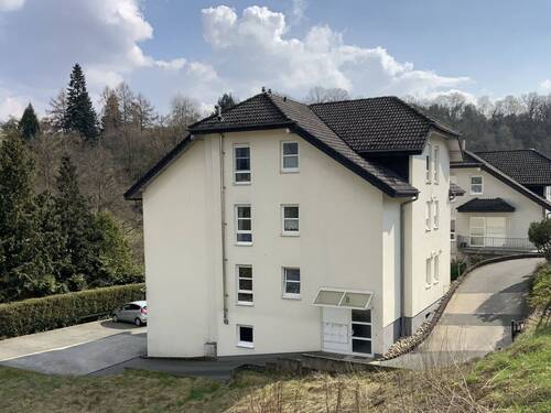 Insgesamt 6 Wohnungen - 2 Zimmer Etagenwohnung zum Kaufen in Leun