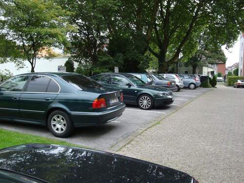 Hauseigener Parkplatz - 