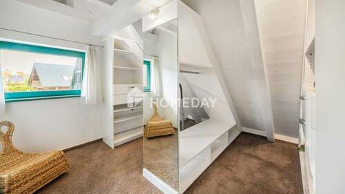 1. OG Ankleidezimmer 1 - 