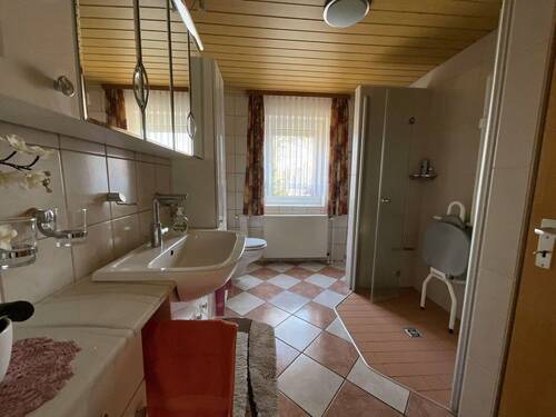 Badezimmer Erdgeschoss - 