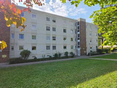 Südostansicht - 4 Zimmer Etagenwohnung zum Kaufen in Coburg