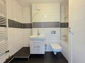 Modernes Badezimmer - Etagenwohnung mit 92,00 m² in Coburg zum Kaufen