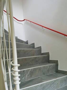 Treppenaufgang - 2 Zimmer Etagenwohnung zur Miete in Wolfsburg