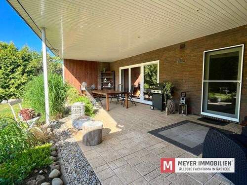 Überdachte Hauptterrasse - 