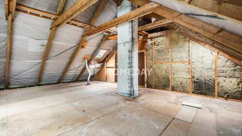 1. OG Schlafzimmer 2 - 