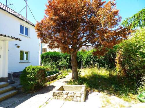 Hausansicht / Innenhof - Einfamilienhaus mit 110,00 m&sup2; in Weingarten zur Miete