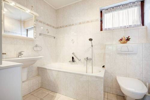 Badezimmer - Bungalow mit 113,00 m&sup2; in Soderstorf zum Kaufen