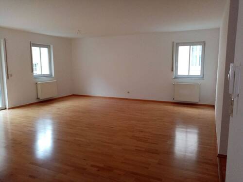 Wohnbereich - 3 Zimmer Etagenwohnung zum Kaufen in Bad Kissingen