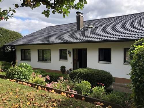 Hausansicht - 7 Zimmer Einfamilienhaus in Binau