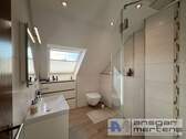 Tageslichtbadezimmer 1. Obergeschoss - 