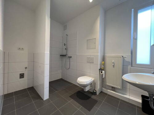 Badezimmer - Exklusive 2,5-Zimmer-Penthouse-Wohnung mit Balkon & Terrasse im Herzen von Wuppertal