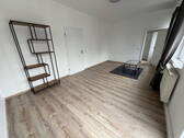 Wohnzimmer - 2 Zimmer Etagenwohnung zur Miete in Wuppertal