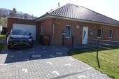 Vorderansicht - Barrierefreier Bungalow mit Garage in Engeln