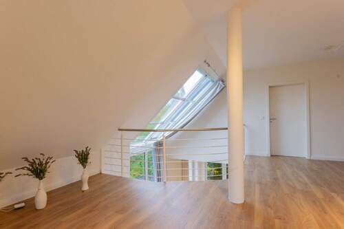 offener Wohnbereich im 1. OG - 5 Zimmer Einfamilienhaus in Möhnesee