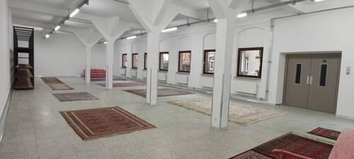 großer Raum 2 - 3 Zimmer Büro in Fürth