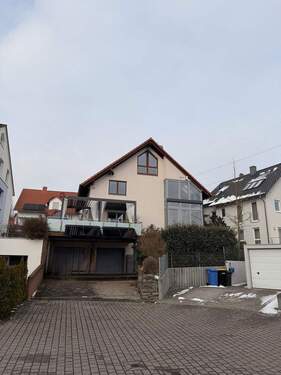 EFH Idstein - Einfamilienhaus mit 8 Zimmern und Doppelgarage Stellplätze in Idstein