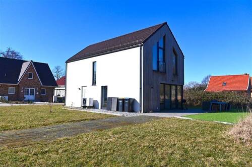 Hausansicht - 5 Zimmer Einfamilienhaus in Klausdorf