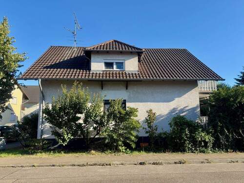 Hausansicht - 5 Zimmer Einfamilienhaus zum Kaufen in St. Leon-Rot