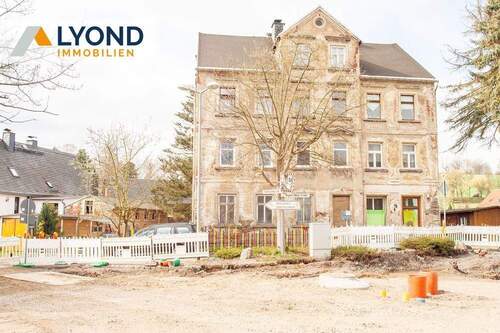 Außenansicht - Charmantes Mehrfamilienhaus mit großem Grundstück und Ausbaupotenzial