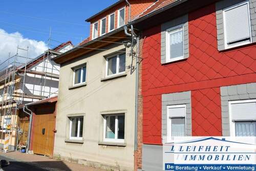 Vorder- und Seitenansicht - Doppelhaushälfte mit 118,00 m&sup2; in Vogtei zum Kaufen