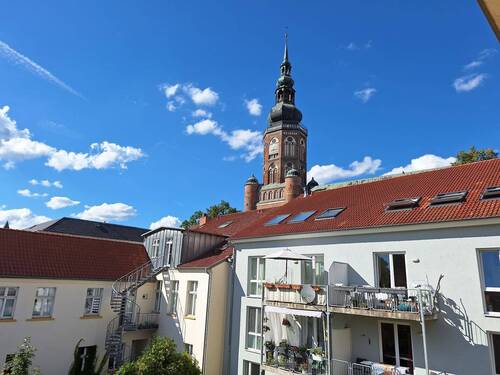 Ausblick auf Dom - Erstbezug nach Sanierung - 2-Zimmer-Wohnung im Zentrum von Greifswalds