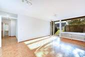 Wohnen zum Flur - +++ ruhig, gemütlich & modernisiert - Gartengeschoss mit Süd-Terrasse - Parkett - inklusive EBK - Garage möglich +++