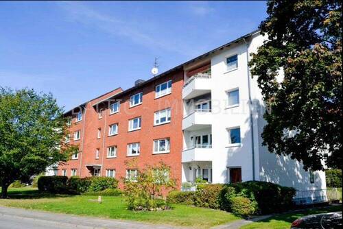 Hausansicht - 2 Zimmer Etagenwohnung zum Kaufen in Lübeck / Kücknitz