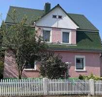 Ihr großzügiges Zuhause mit Gartenhaus - Neustadt