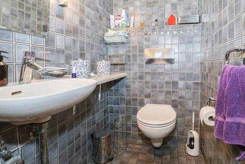 Gäste-WC - 4 Zimmer Einfamilienhaus in Neuss / Neusserfurth