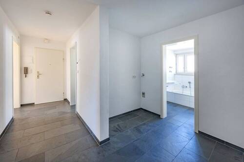 Flur mit WM Anschluss - 