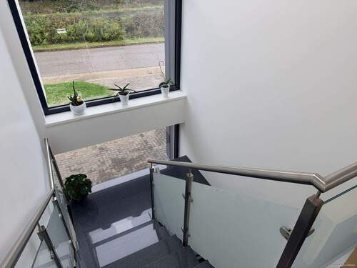 Treppenflur - 2 Zimmer Büro zur Miete in Schiffweiler