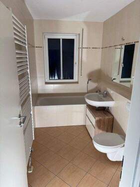 Bad.jpg - Moderner 1-Zimmer-Appartement mit Balkon in Striesen-Ost, Dresden