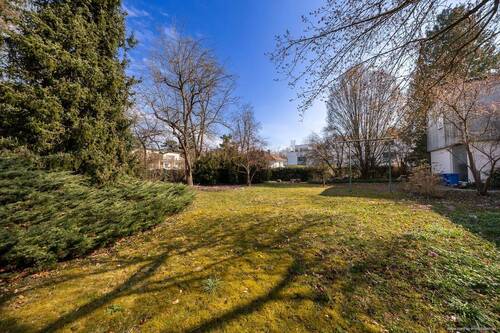 herrliches Grundstück - 