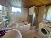 Bad mit Badewanne/Dusche Erdgeschoss - 