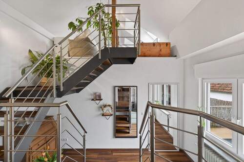 Obergeschoss Flur - 6 Zimmer Mehrfamilienhaus, Wohnhaus in Jockgrim