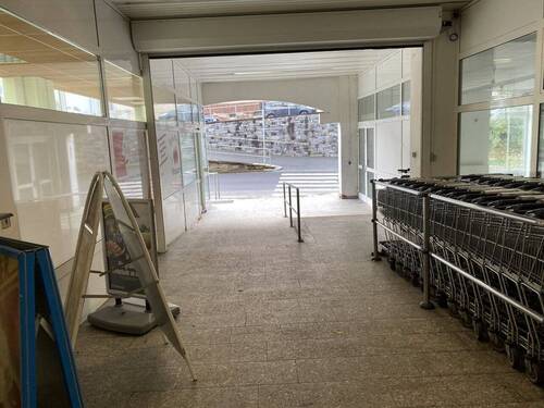 Eingangsbereich EDEKA - 