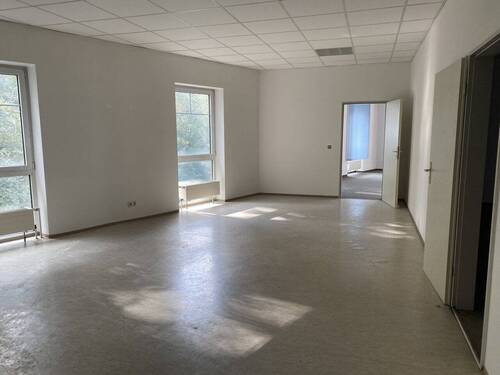 leerstehende Gewerbeeinheit - 