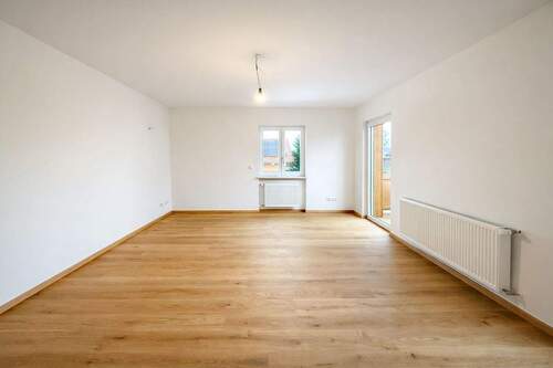 Wohnzimmer - 3 Zimmer Etagenwohnung in Otterfing