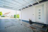 Carport und EIngang - 
